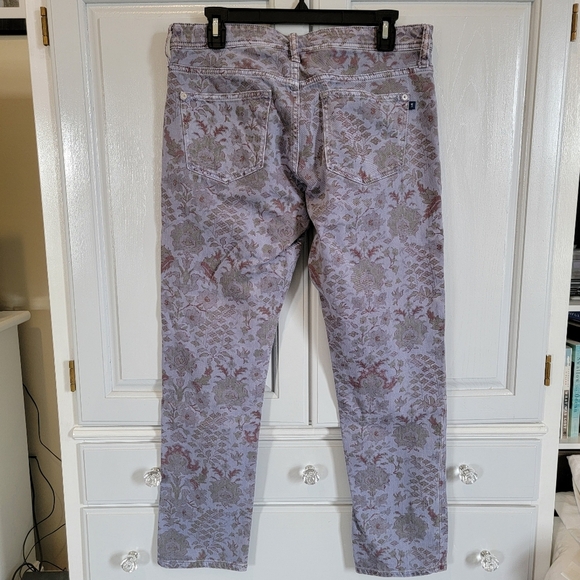 PILCRO Light Blue All Over Print Floral Straight Leg Slim Boyfriend Jeans Sz 29 - Picture 6 of 16